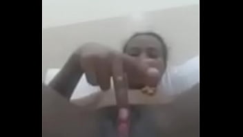 Ethiopian girl fingering her self till she orgasm part 2