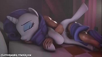 My Little Pony Rarity is horny as fuck and she need sex