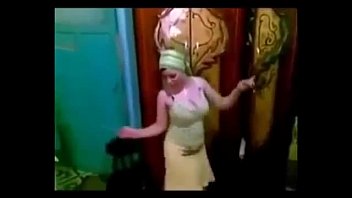 XBNAT.COM free cam on arab hot belly dance 1