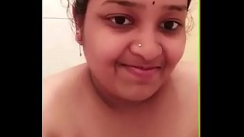 SELF NUDE RECORD FOR DUBAI HUSBAND