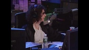 Dumb girl agrees to nudity, changes her mind, wont leave the bathroom, Howard Stern wont give her cloths back until she comes out of the bathroom naked, she covers her body with toilet paper.