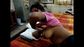Indian desi maid to show her natural tits to home owner