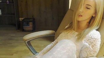 Young Blonde Tease On Webcam With Cute Face