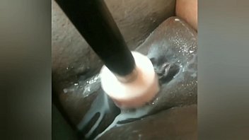 Fuck machine makes me cream and squirt