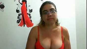 Madura Colombiana se masturba por cam