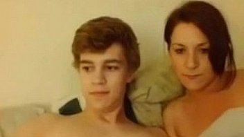Hot Mom with Young Boy Free Hot Young  df - more videos on hotcamline.com.avi