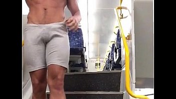 Freeballer strip naked in the train